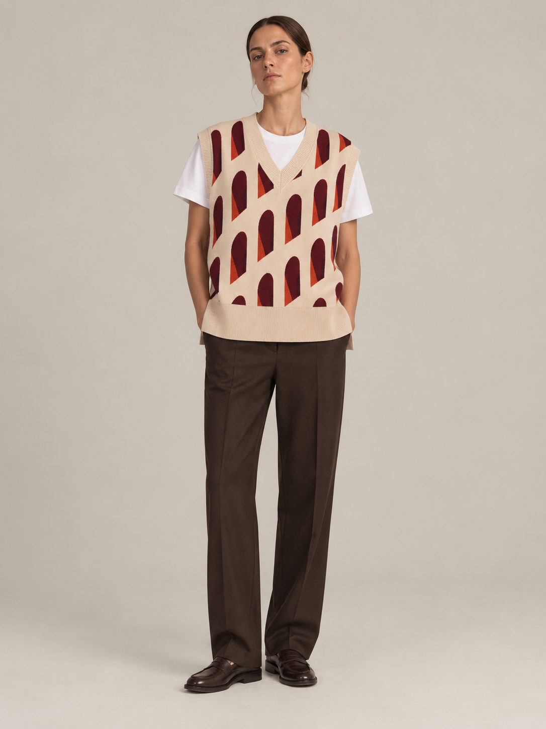 AFORMA Façade oversized unisex knit vest in blush and burgundy arch jacquard, view 2