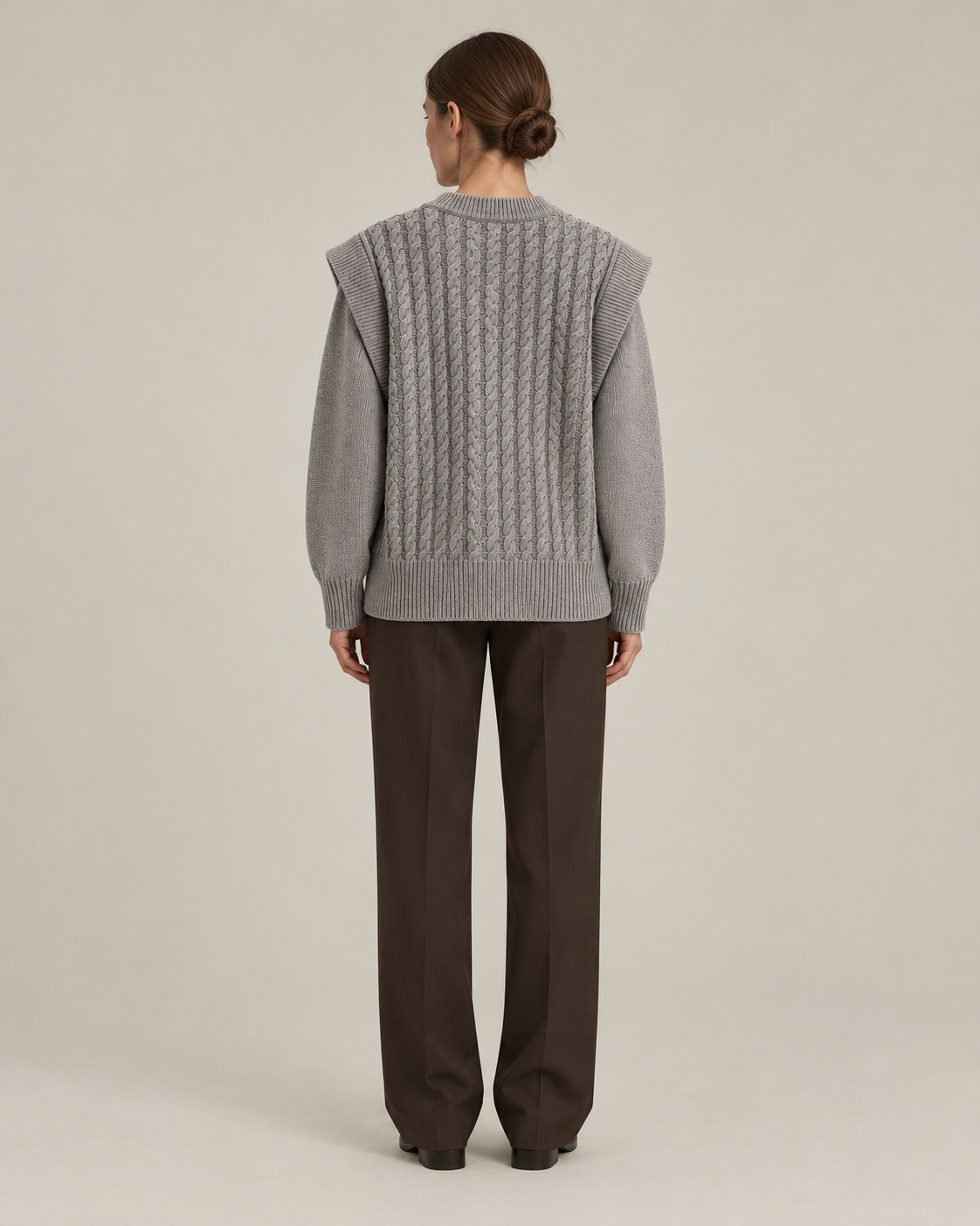 AFORMA Frame oversized unisex cable-knit sweater in light speckled grey, view 8